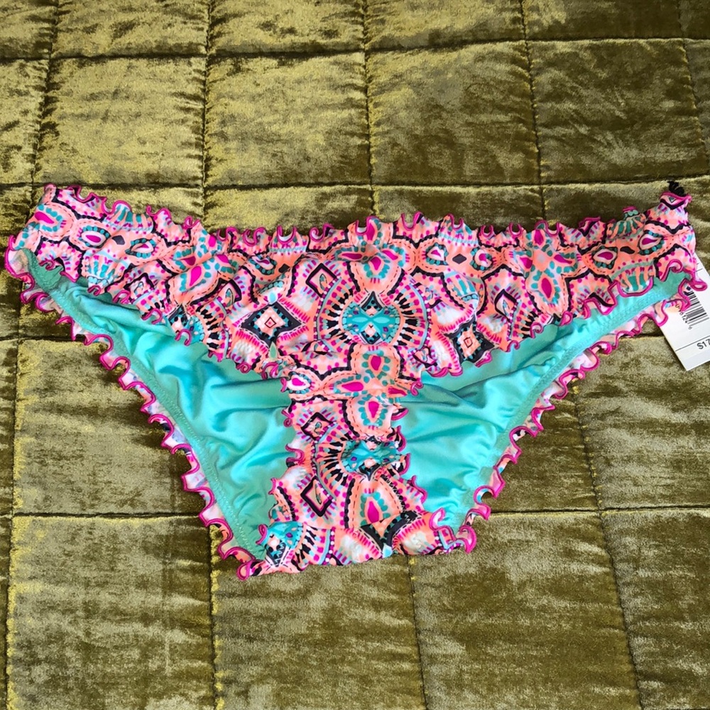 NWT ruffle bikini bottoms